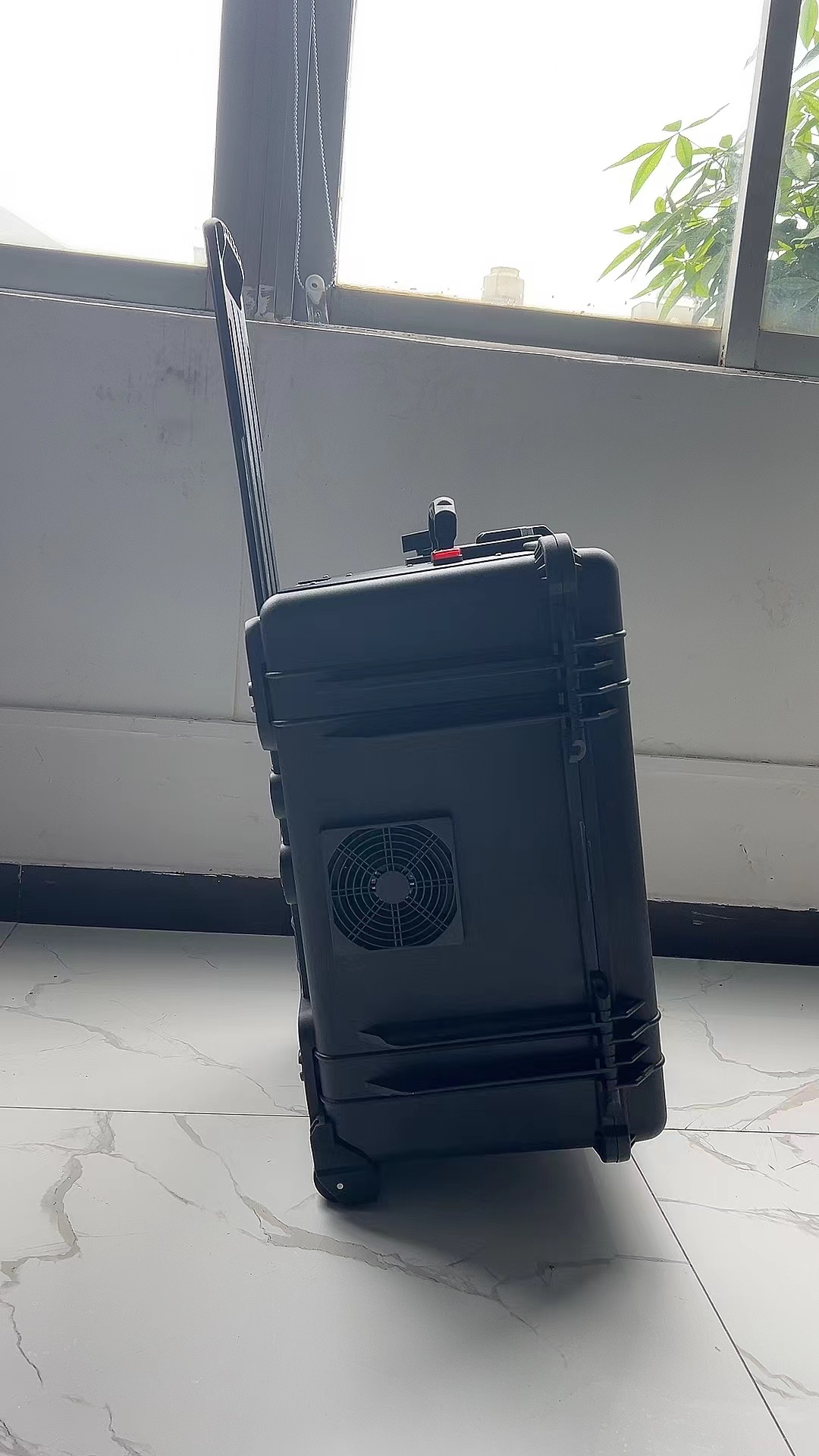 开封手拉箱型移动通信干扰器